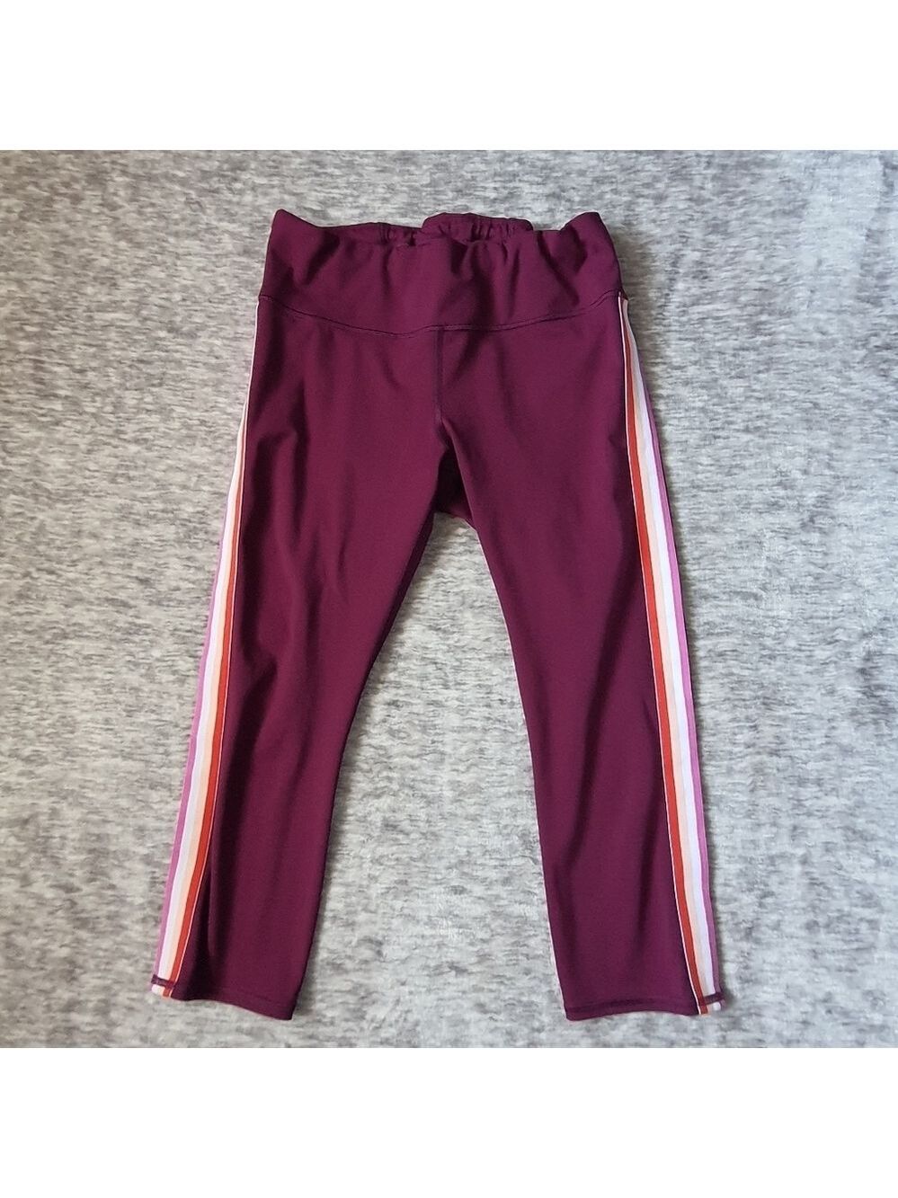 Athleta Leggings Ladies M Purple Pink Stripe Contender Capri Mid Rise Stretch